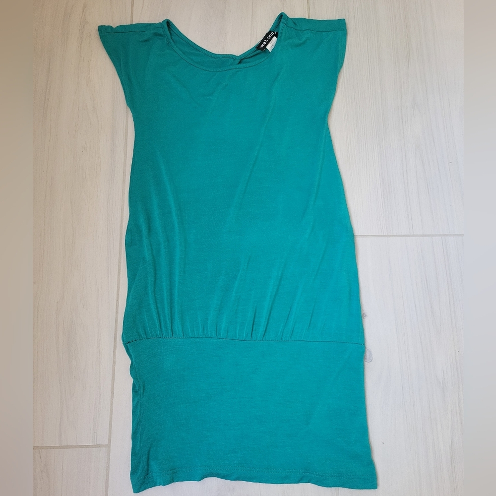 🎉2/$25🎉Turquoise Dress Size Medium